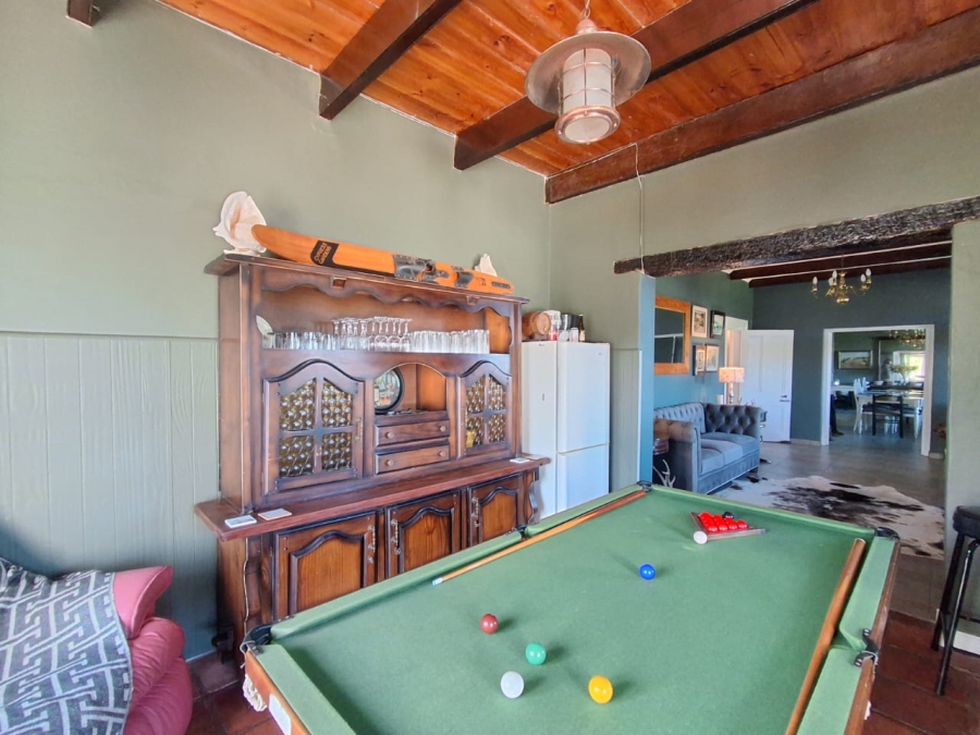 8 Bedroom Property for Sale in Stilbaai Oos Western Cape